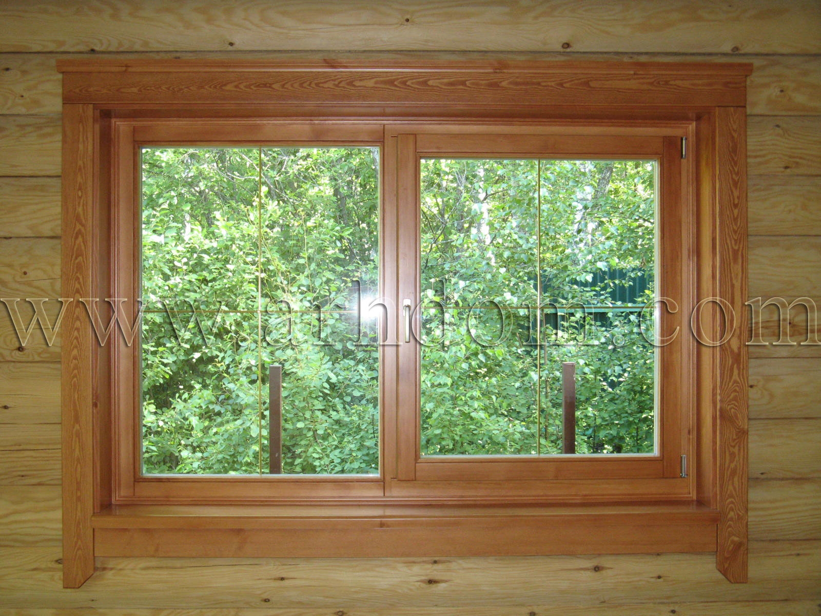 Установка окна и наличников в деревянном доме
