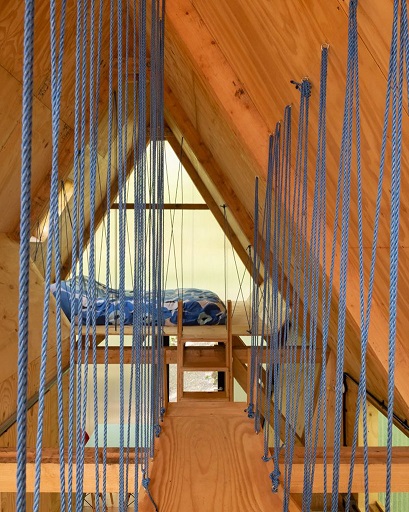 Второй этаж деревянного передвижного дома