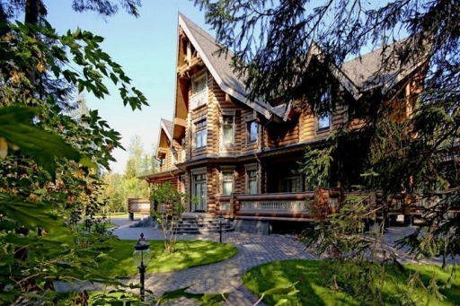 В Подмосковье нашли самый дорогой деревянный дом